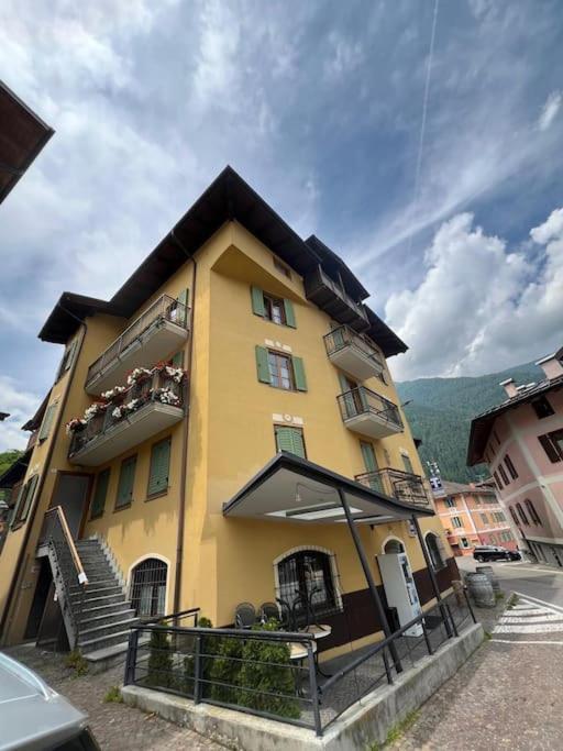 Effealatapartments - La Perla Della Val Di Sole 迪马罗 外观 照片